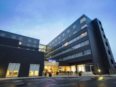 Western Park Globetrotter Airport Отель 3*