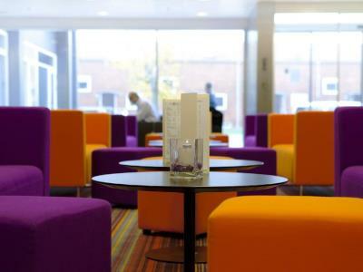 Hotel Park By Radisson Airport
