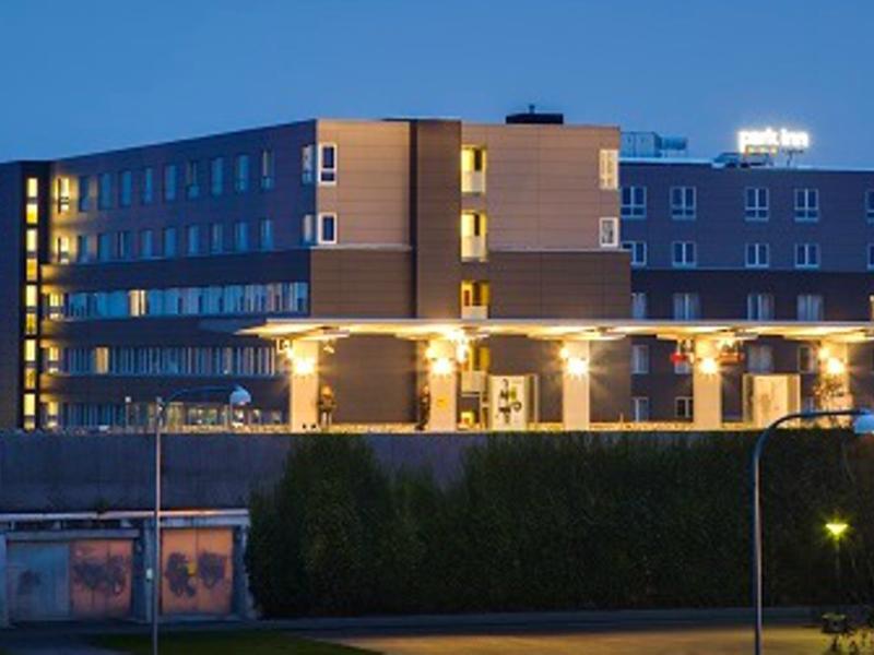 Park By Radisson Airport Hotel
